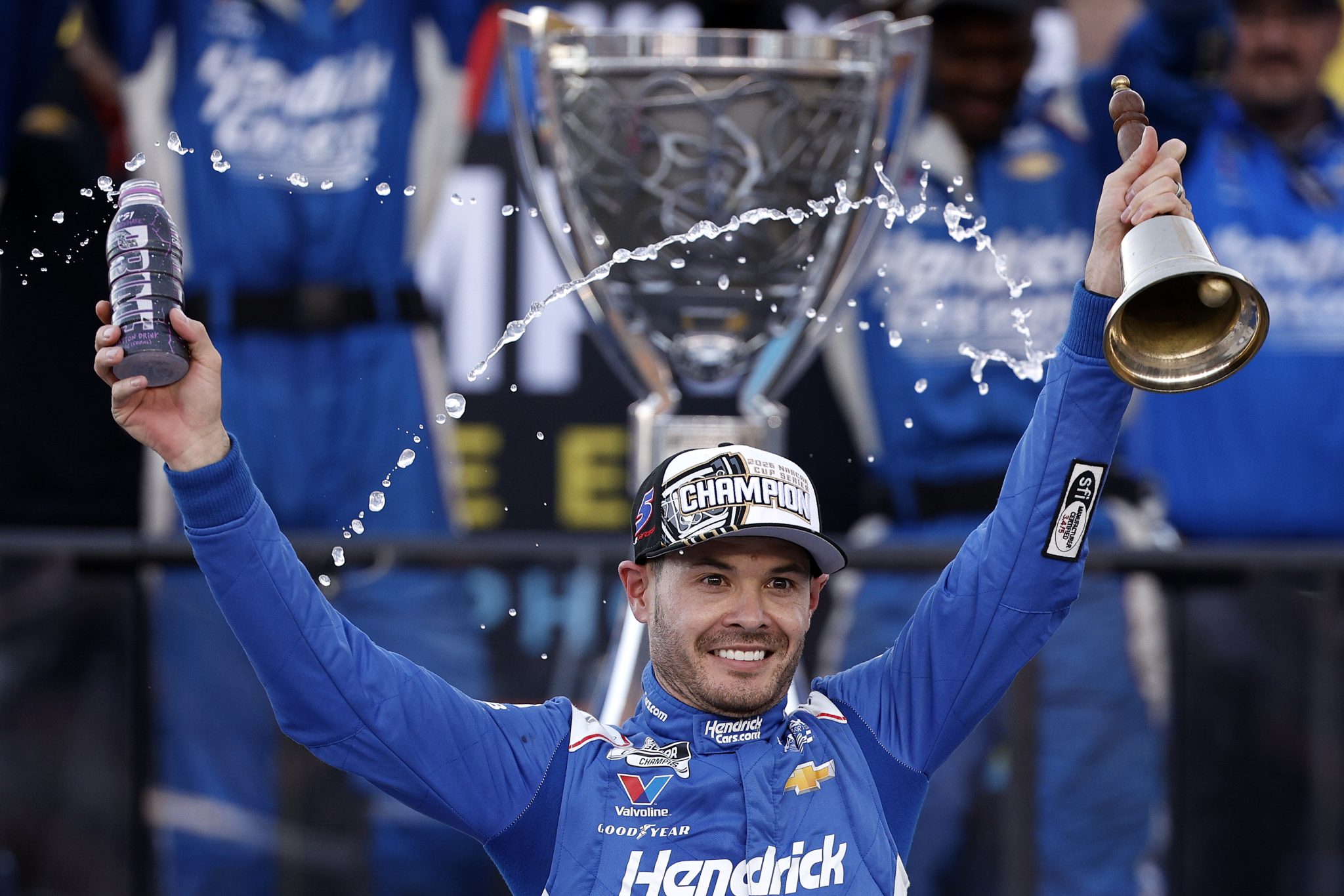 RECAP: Kyle Larson Takes Cup Series Title ā Ryan Blaney Wins a Shocker at Phoenix RECAP: Kyle Larson Takes Cup Series Title ā Ryan Blaney Wins a Shocker at Phoenix