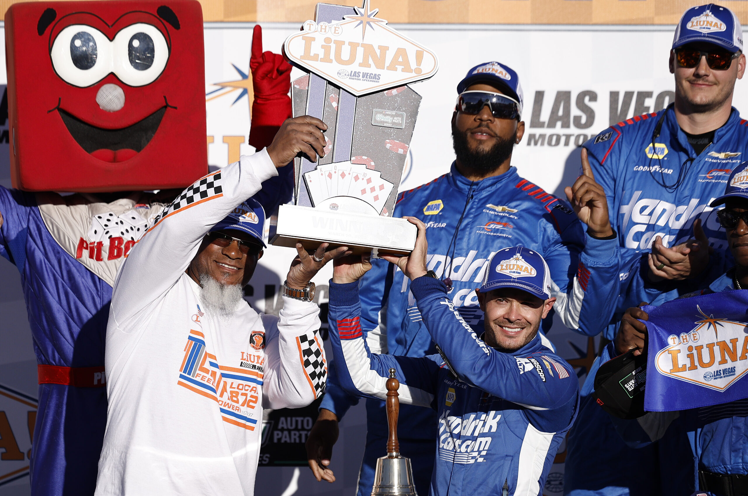 RECAP: Late Charge Propels Kyle Larson to a NASCAR O’Reilly Victory at Las Vegas